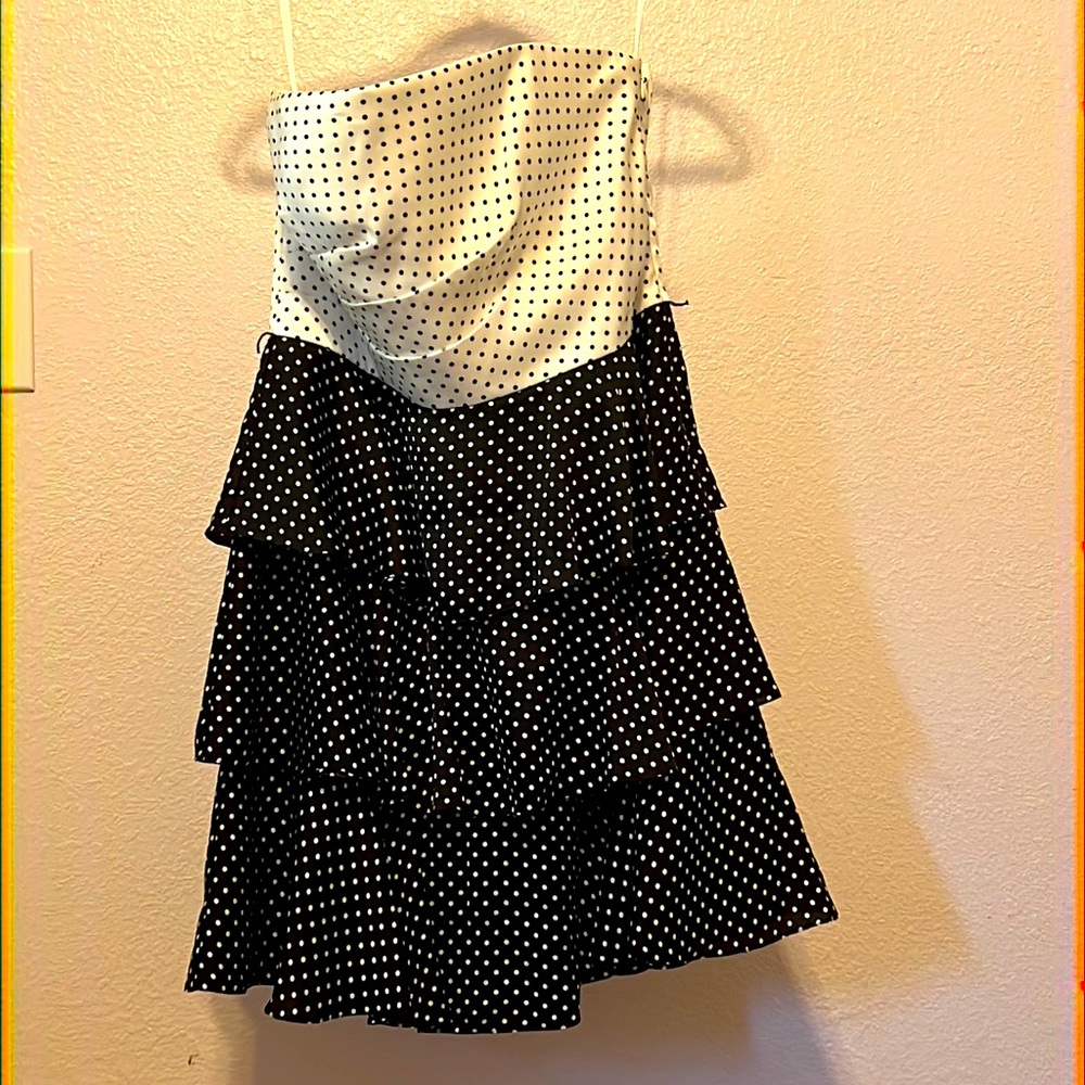 White House Black Market strapless dress with attachable spaghetti straps